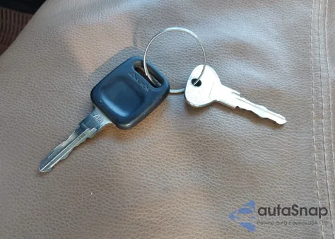 1986 Audi 4000 S Custom from USA, damaged, VIN WAUFB0813GA130714